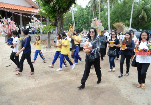 20161108100412-2d470f3c