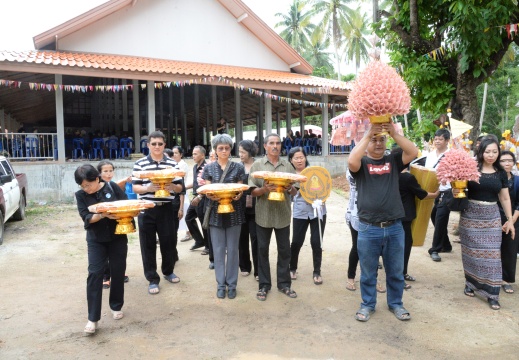 20161108100441-cb681e1b