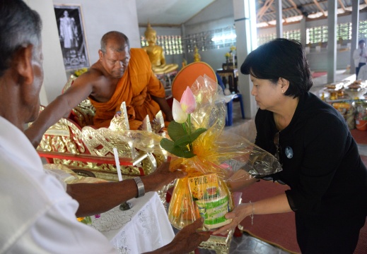 20161108100618-4025e3a1