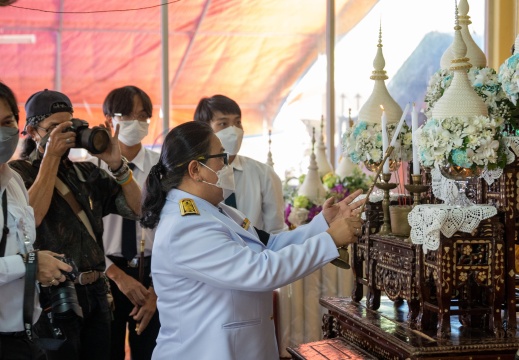 A660327 (121 of 253)