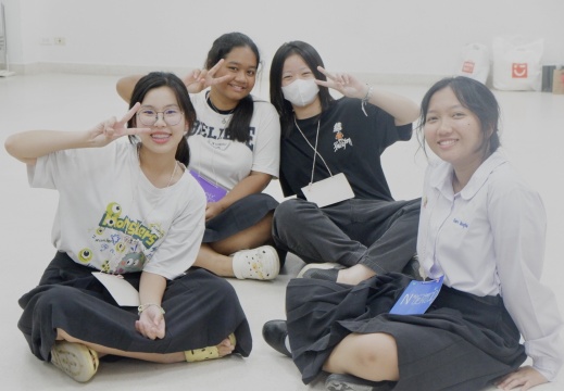 4AF5B561-C51C-4678-BB63-543506E8797F