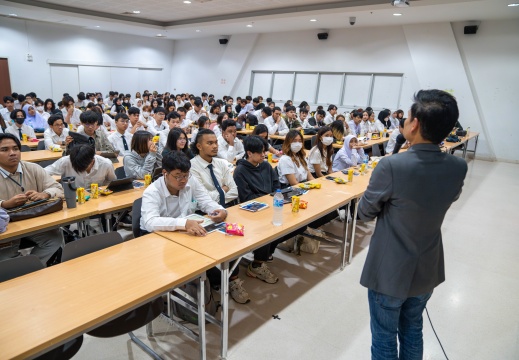 DSC05669-Enhanced-NR